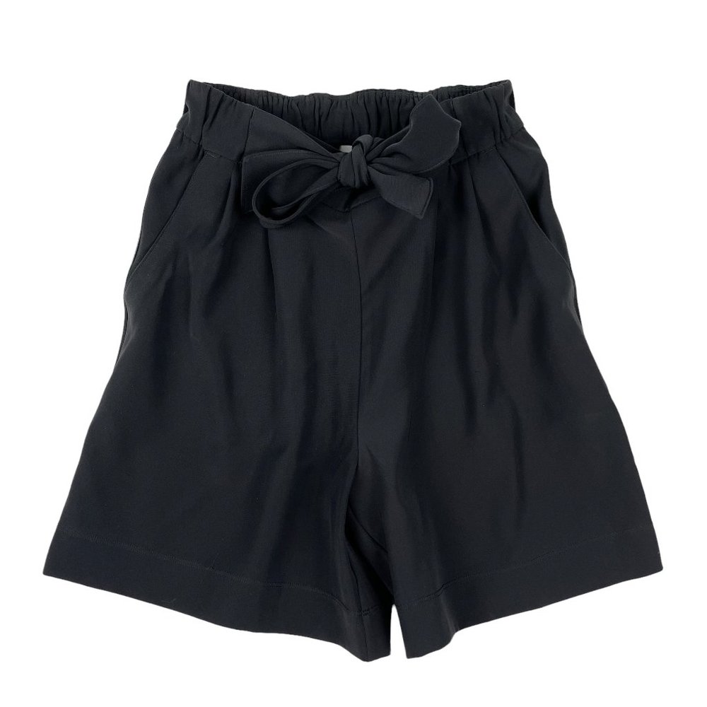 Women's Black Lululemon Shorts Size 4